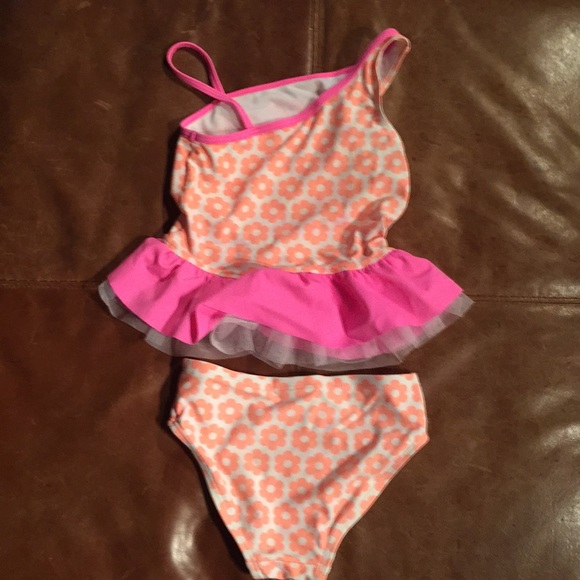 Little girls two piece bathing suit - Picture 2 of 3